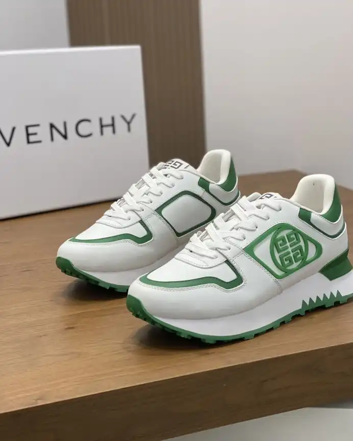 hype Givenchy Sneakers