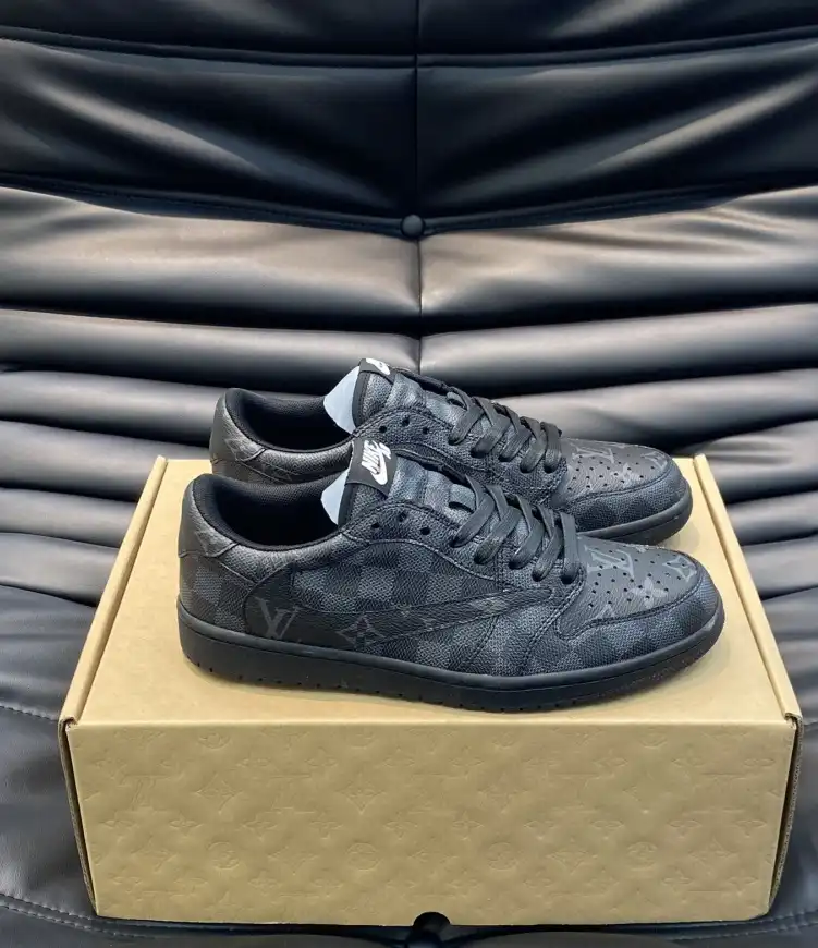 hype Louis Vuitton Sneakers