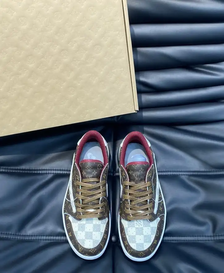 hype Louis Vuitton Sneakers