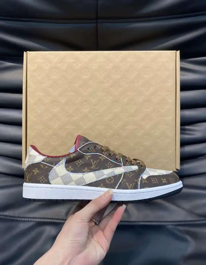 hype Louis Vuitton Sneakers