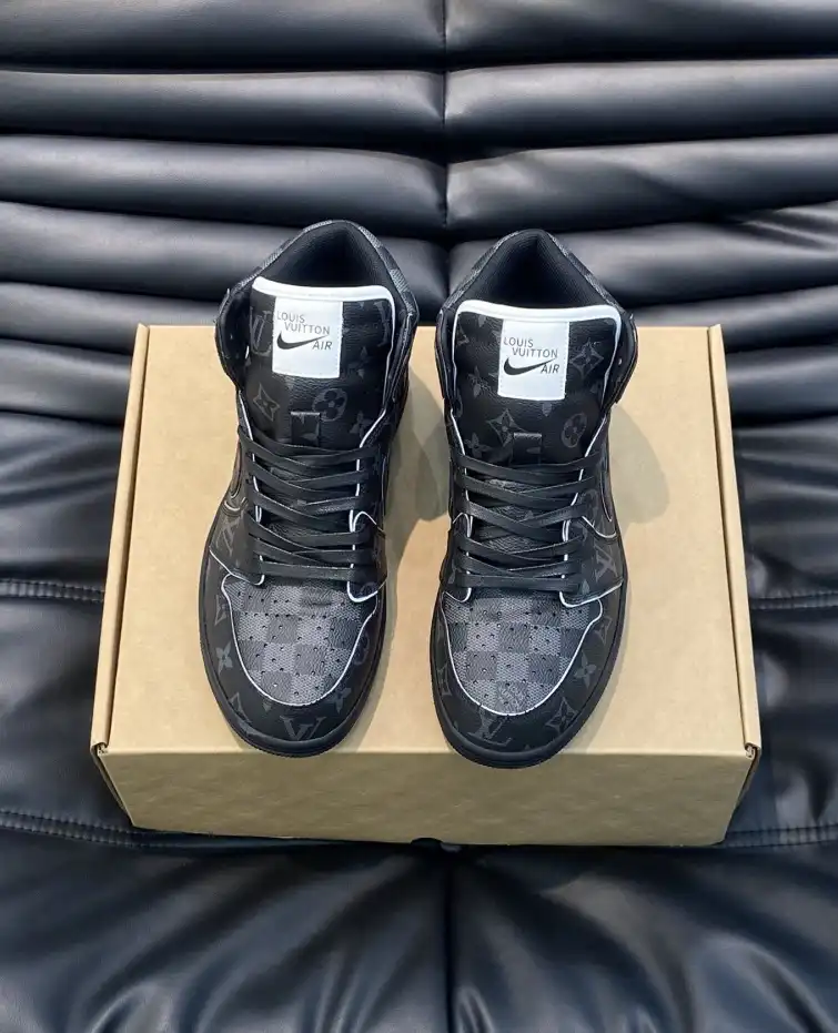 hype Louis Vuitton Sneakers