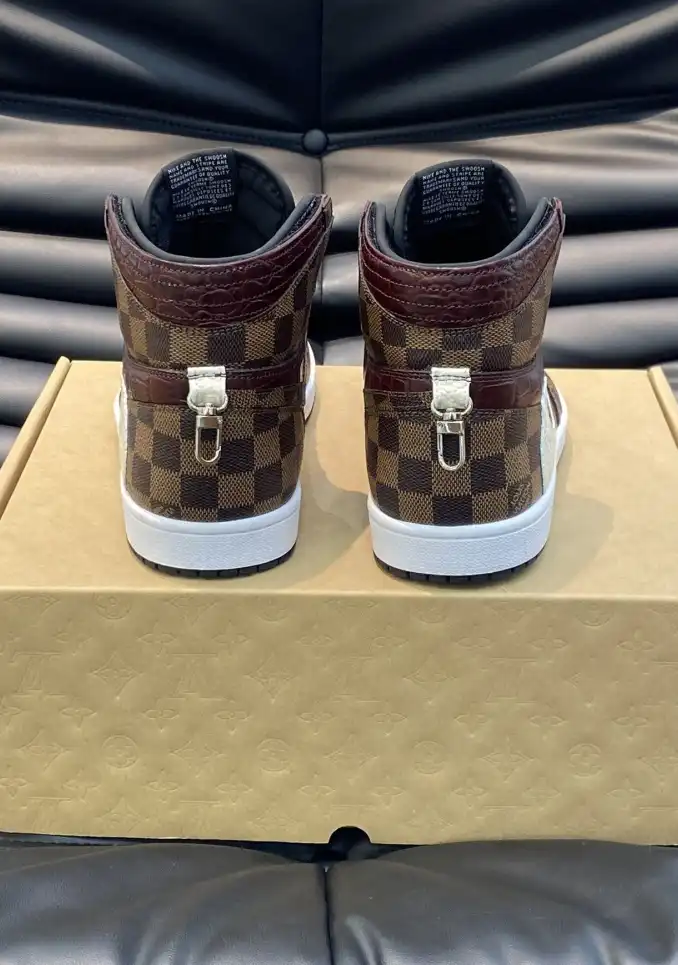 hype Louis Vuitton Sneakers