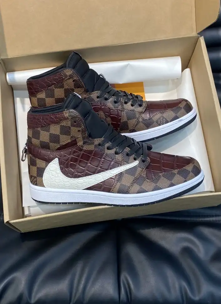 hype Louis Vuitton Sneakers