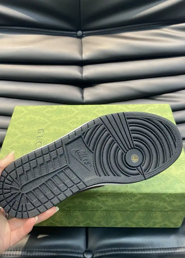 hype Gucci Sneakers