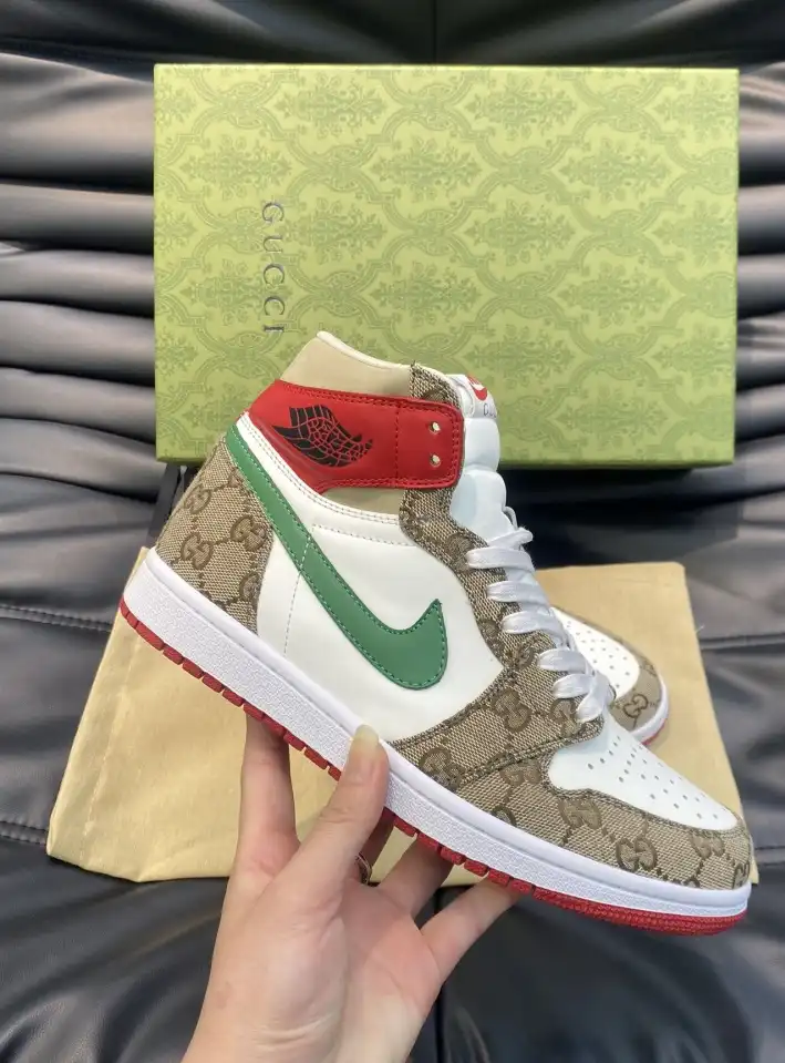 hype Gucci Sneakers