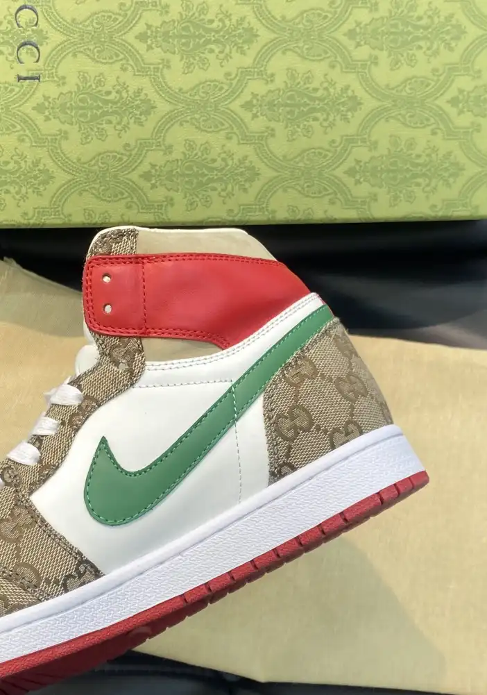 hype Gucci Sneakers