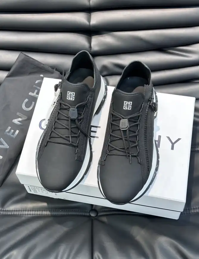 hype Givenchy Sneakers