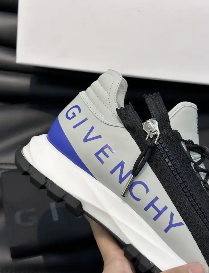 hype Givenchy Sneakers