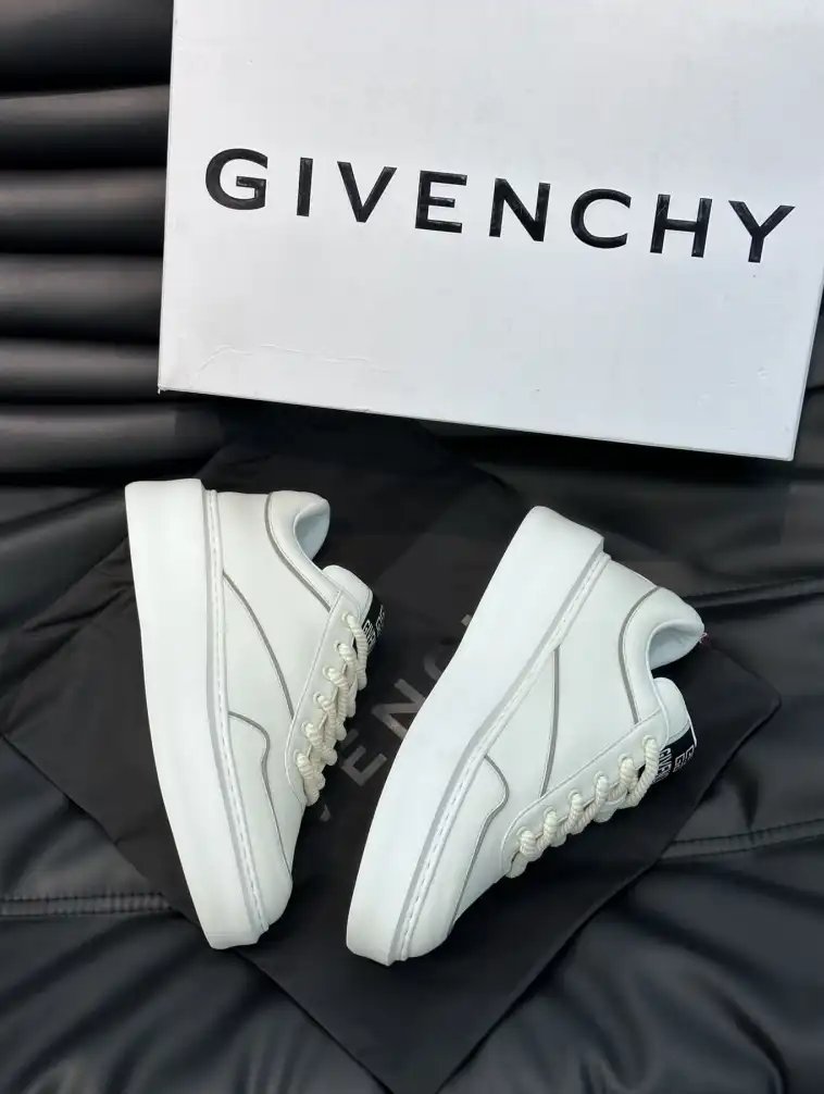 hype Givenchy Sneakers