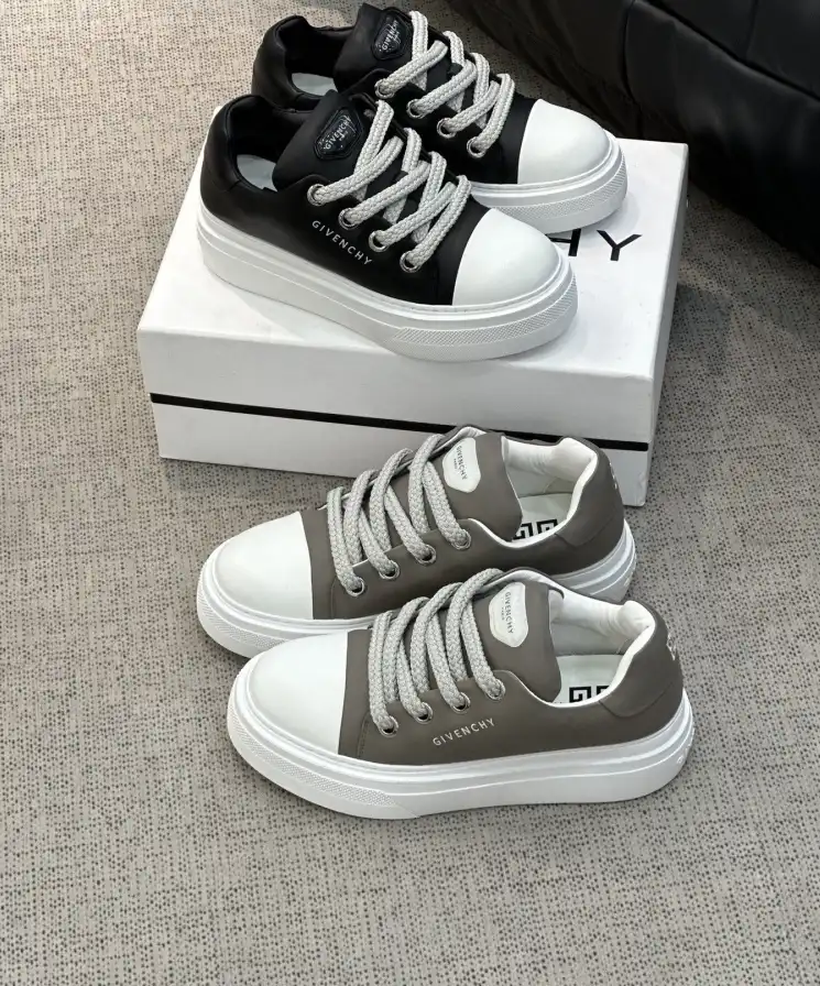 hype Givenchy Sneakers