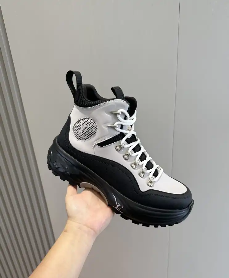 hype Louis Vuitton Sneakers