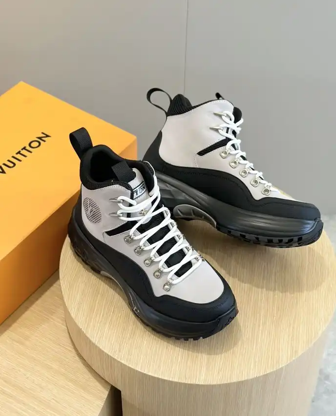 hype Louis Vuitton Sneakers