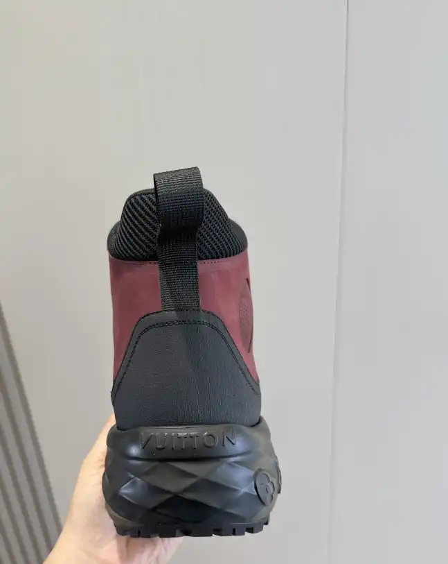 hype Louis Vuitton Sneakers