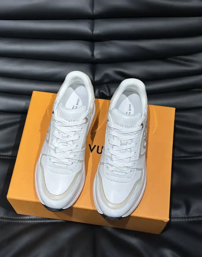 hype Louis Vuitton Sneakers