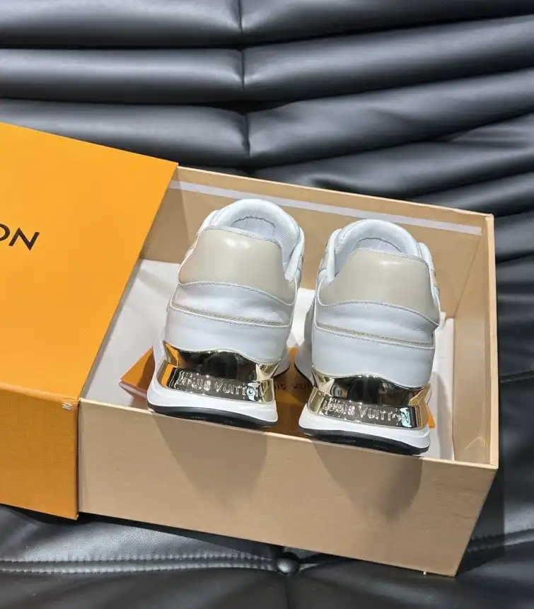 hype Louis Vuitton Sneakers