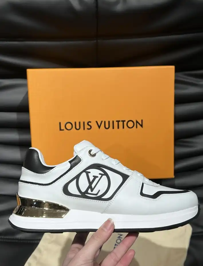 hype Louis Vuitton Sneakers