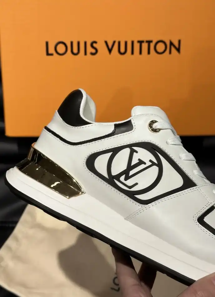 hype Louis Vuitton Sneakers