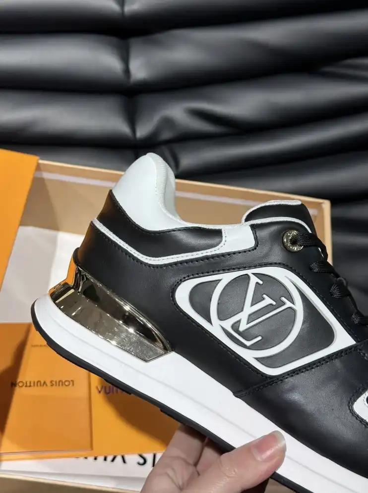 hype Louis Vuitton Sneakers