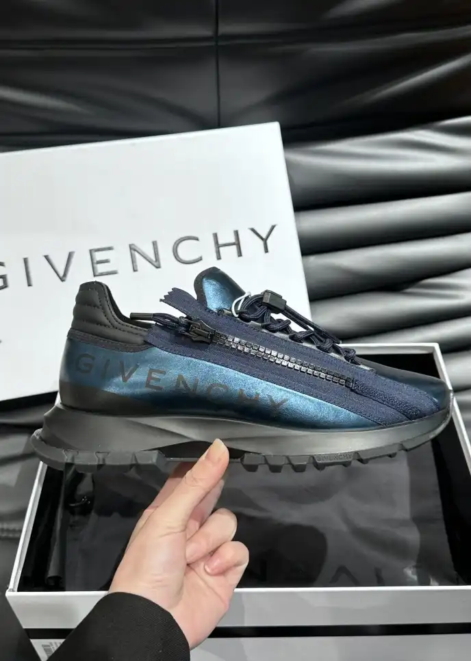 hype Givenchy Sneakers