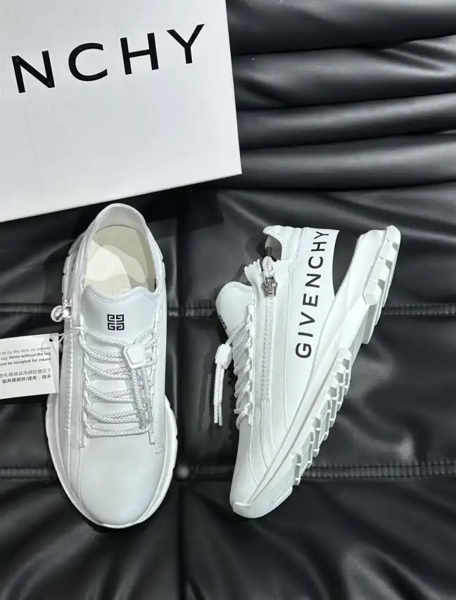 hype Givenchy Sneakers