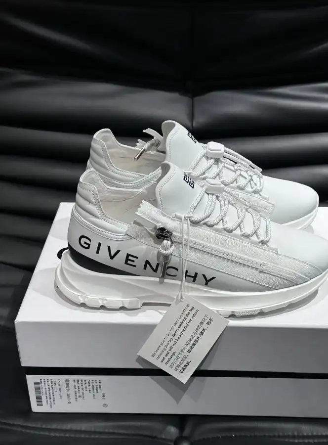 hype Givenchy Sneakers