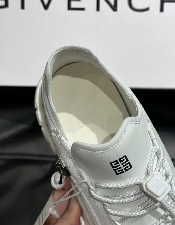 hype Givenchy Sneakers