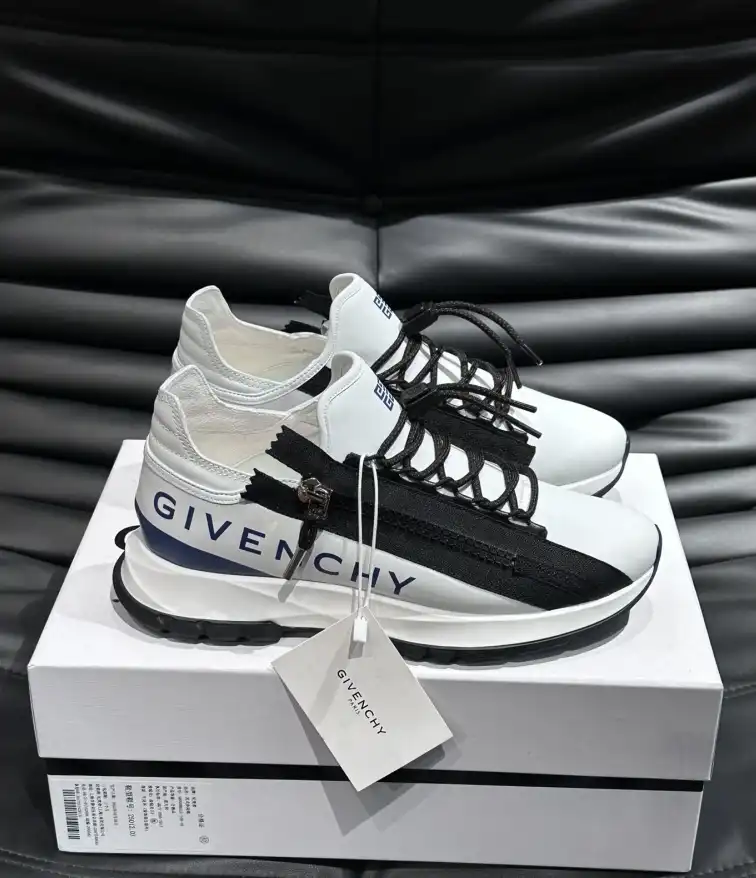 hype Givenchy Sneakers