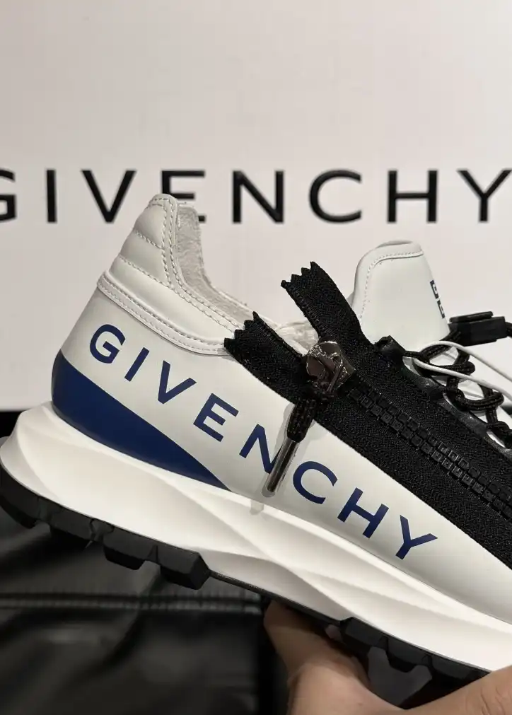 hype Givenchy Sneakers