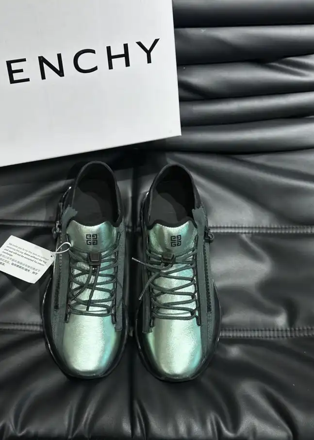 hype Givenchy Sneakers