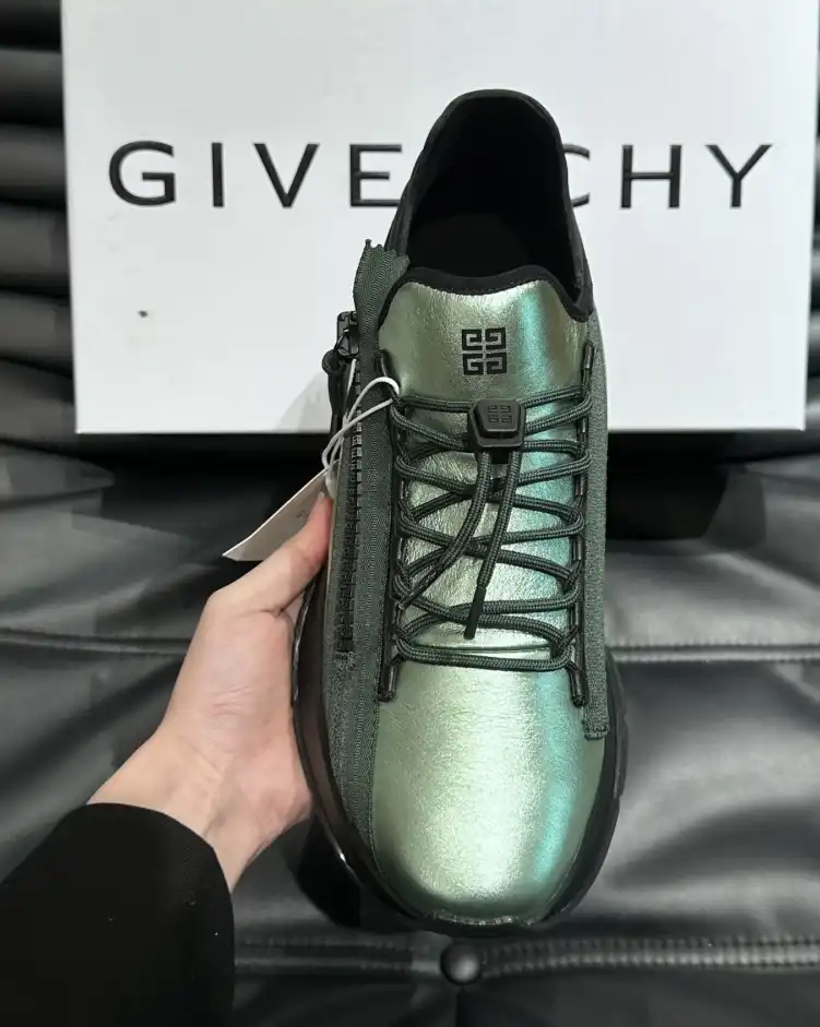 hype Givenchy Sneakers