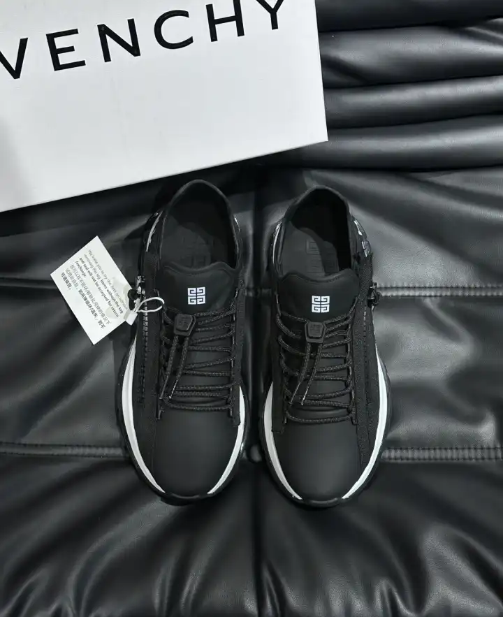 hype Givenchy Sneakers