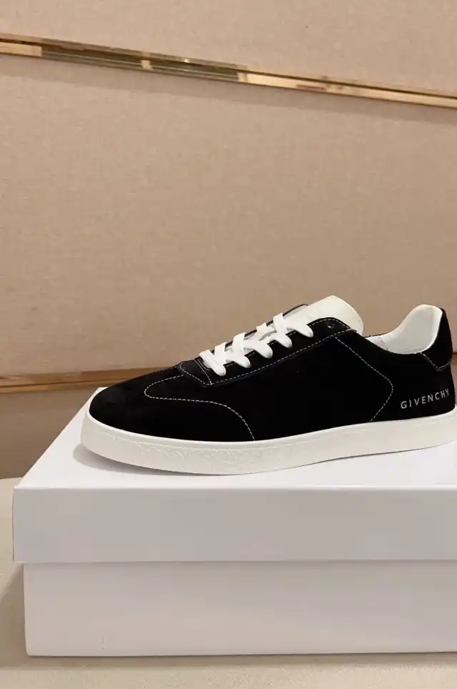 hype Gucci Sneakers