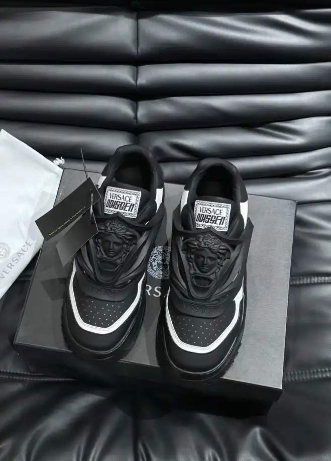 hype Givenchy Sneakers