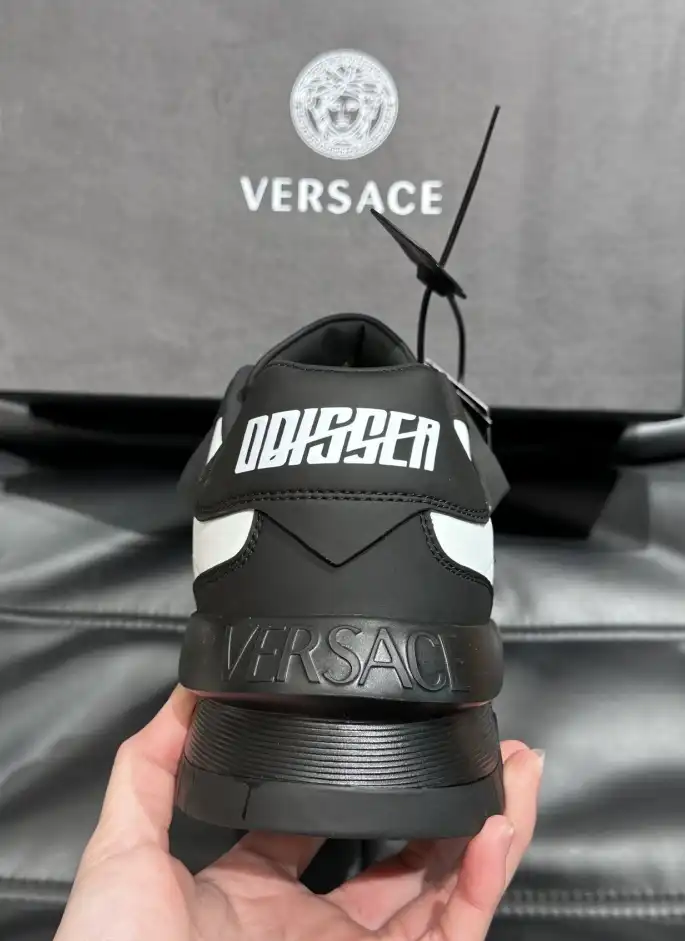 hype Givenchy Sneakers