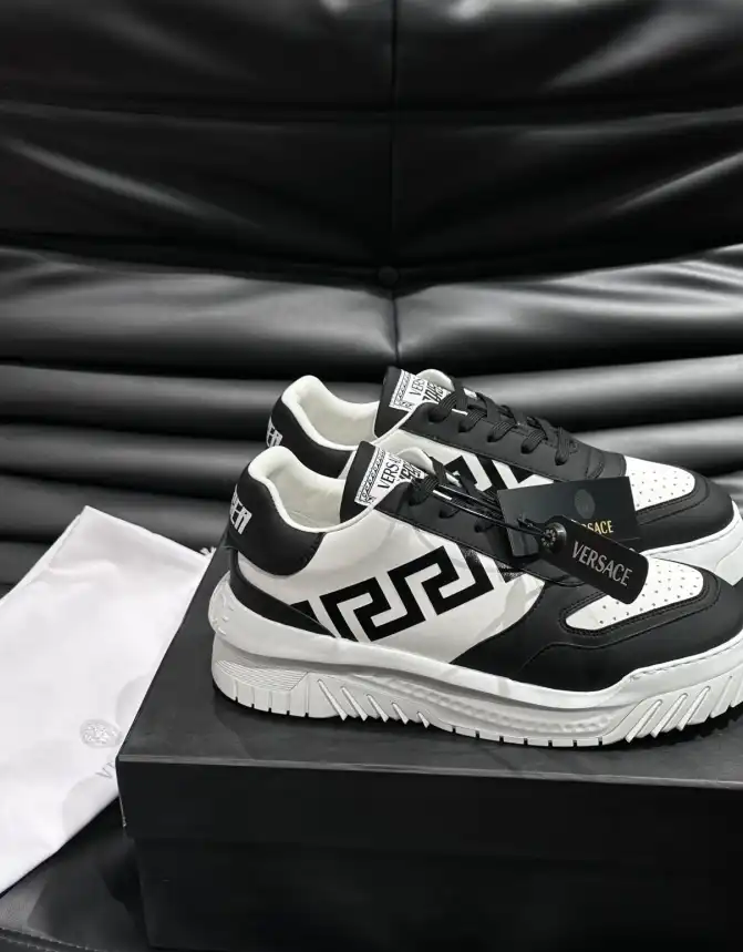 hype Givenchy Sneakers