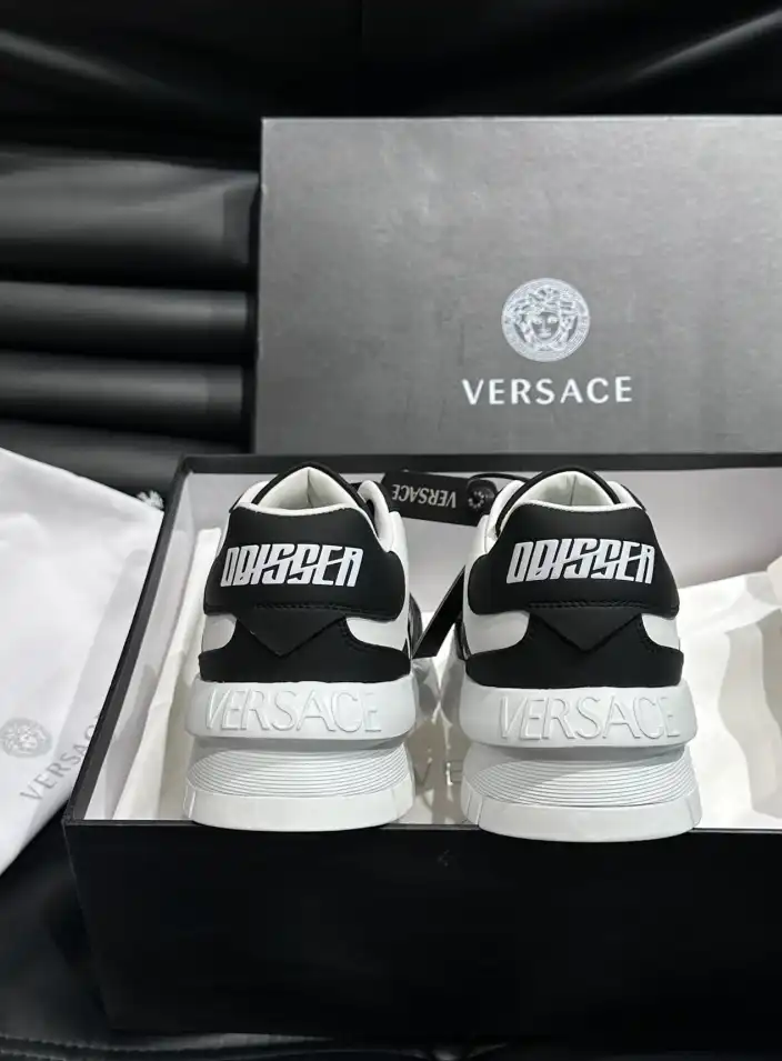 hype Givenchy Sneakers