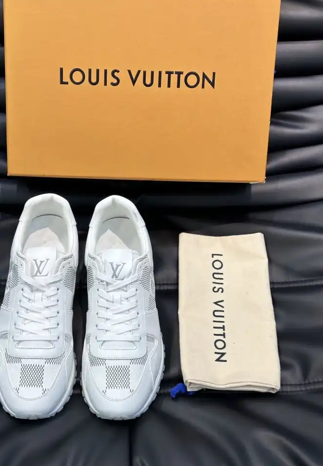 hype Louis Vuitton Sneakers