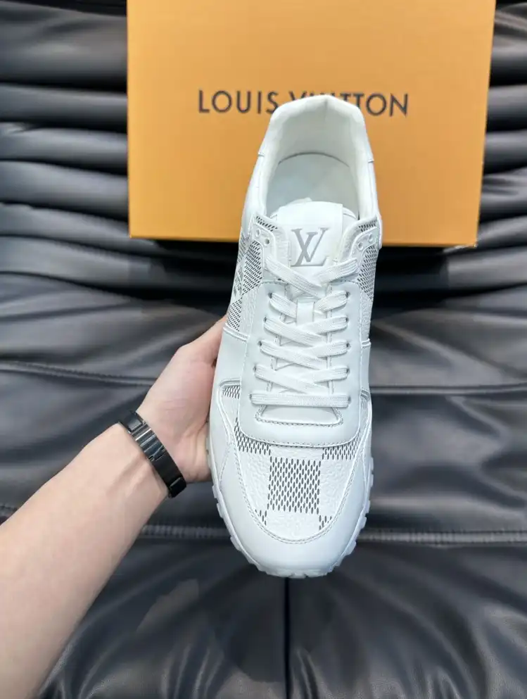 hype Louis Vuitton Sneakers