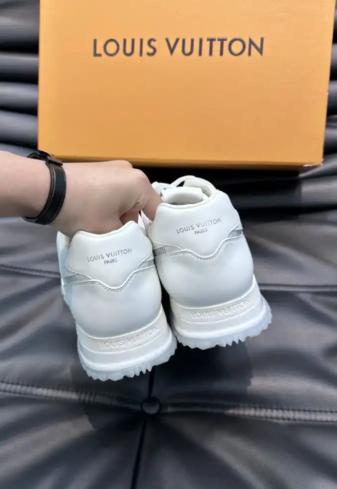 hype Louis Vuitton Sneakers