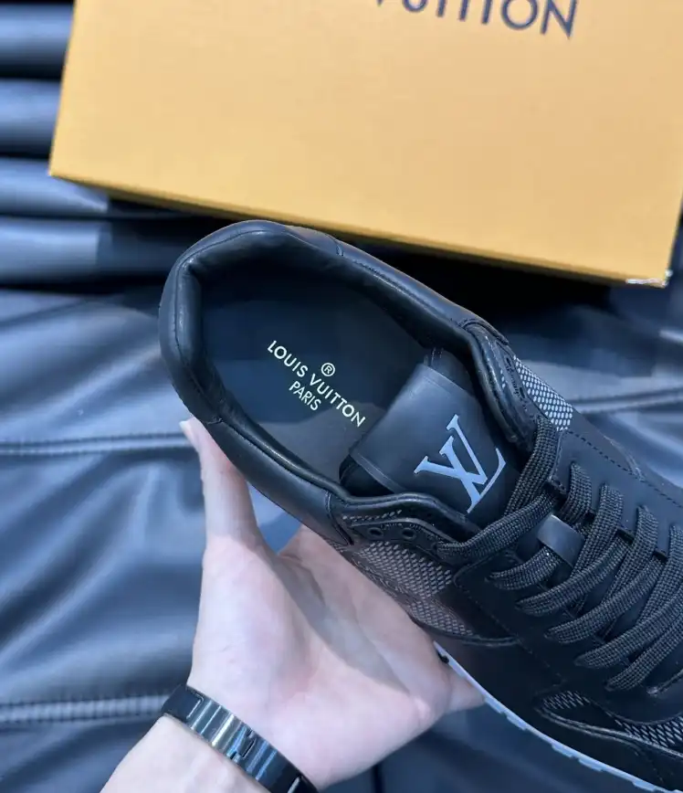 hype Louis Vuitton Sneakers