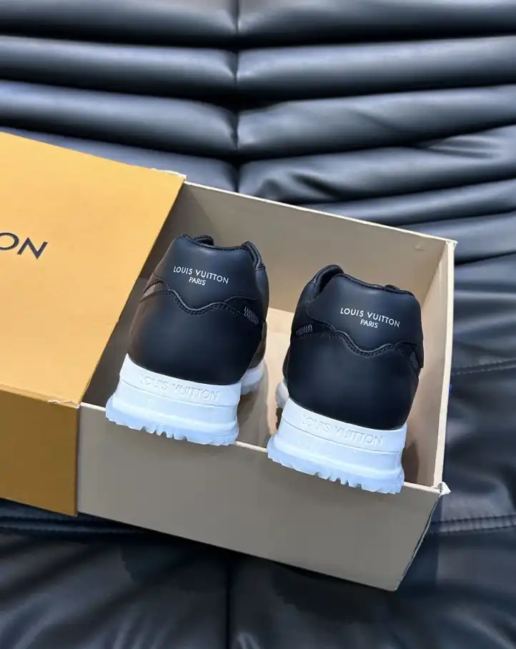 hype Louis Vuitton Sneakers