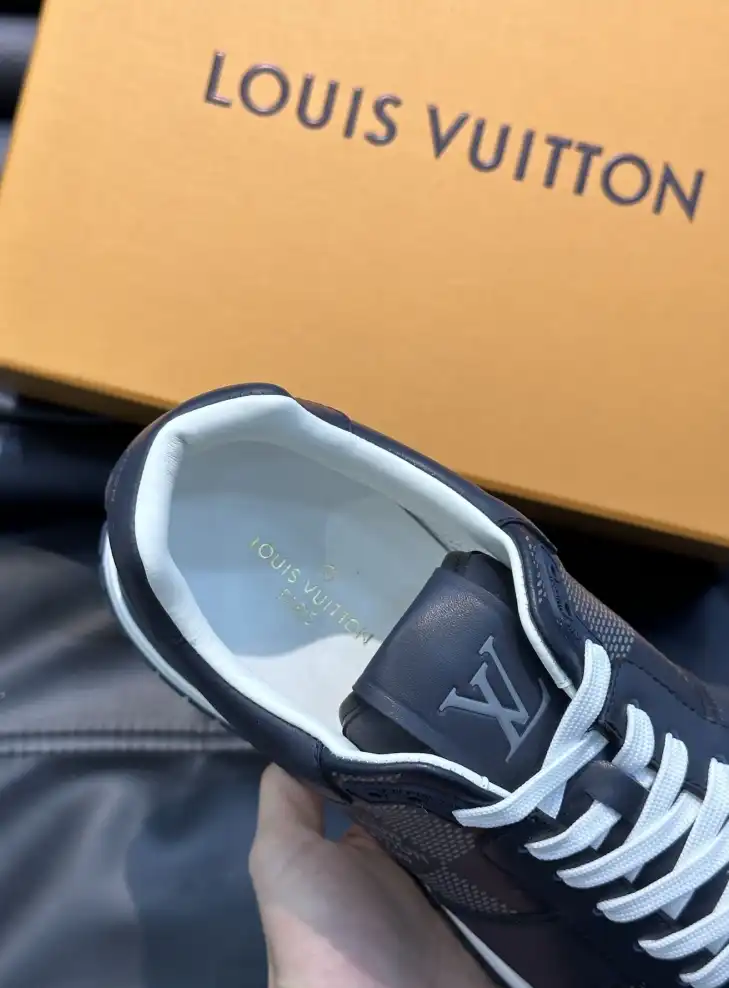 hype Louis Vuitton Sneakers