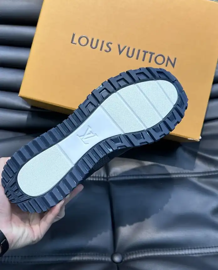 hype Louis Vuitton Sneakers