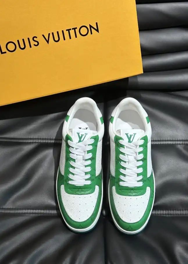 hype Louis Vuitton Sneakers