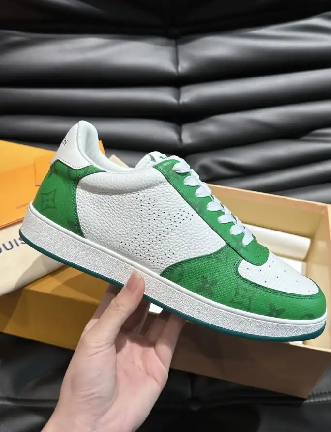 hype Louis Vuitton Sneakers