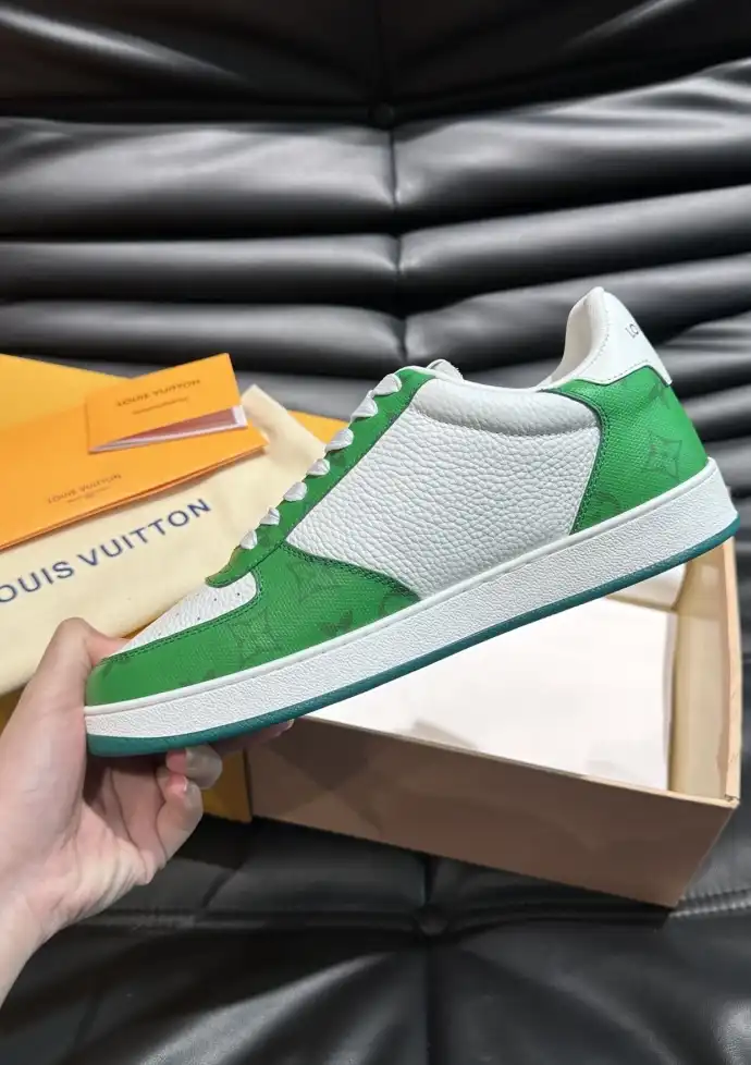 hype Louis Vuitton Sneakers