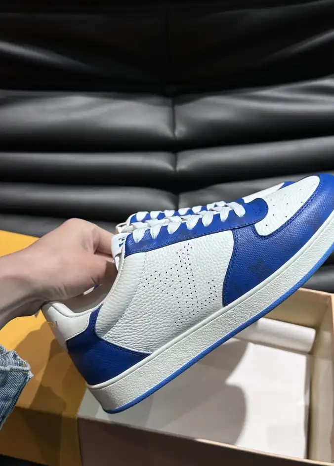 hype Louis Vuitton Sneakers