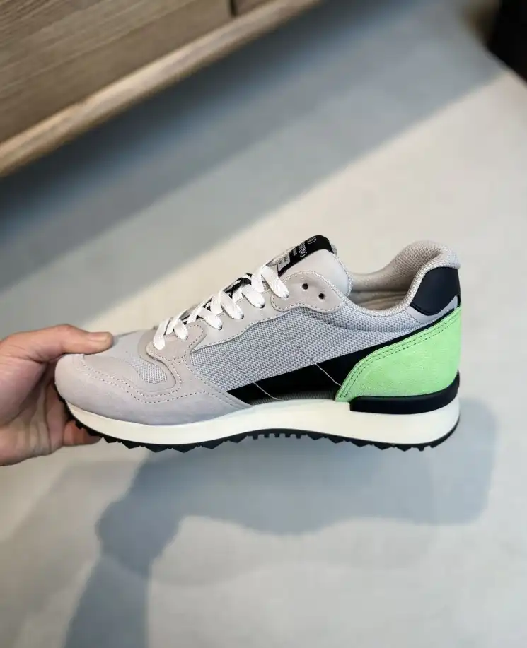 hype Valentino Sneakers