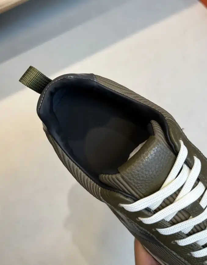 hype Hermes Sneakers