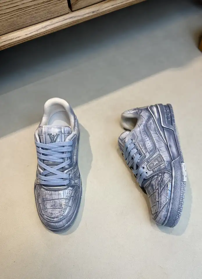 hype Louis Vuitton Sneakers